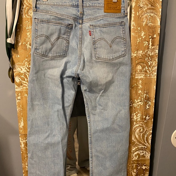 NWOT Levi’s Wedgie Straight Jeans - Picture 3 of 6